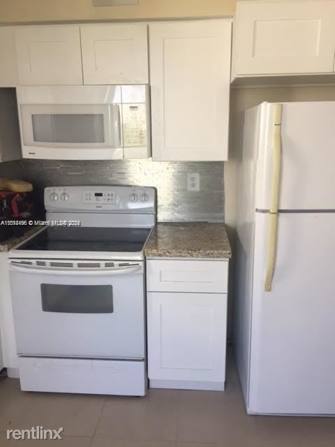 Foto del edificio - 3 br, 2 bath House - 3300 NE 192nd St Apt ...