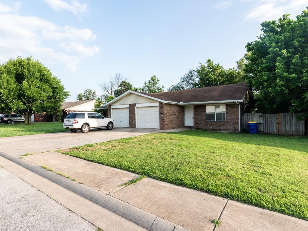 Primary Photo - 803 E Glendale Ln
