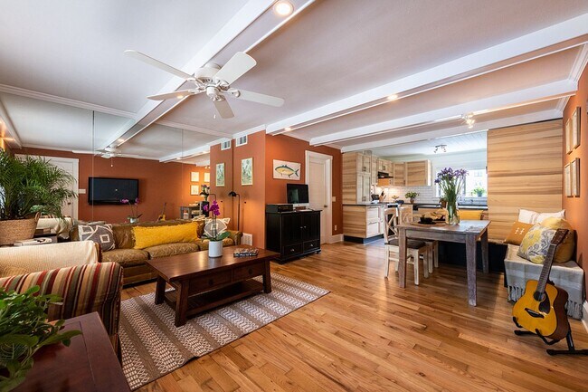Foto del edificio - 106 Ardmore Pl NW