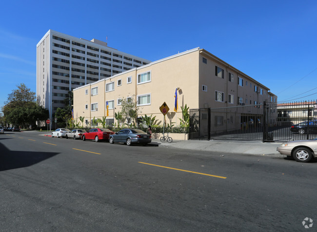 Foto del edificio - Wilshire Vermont Towers