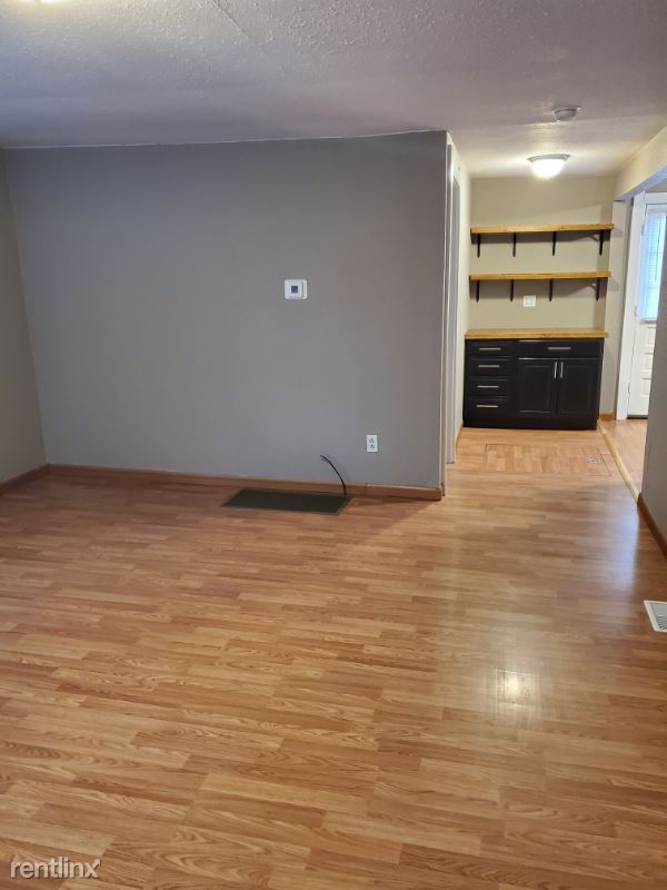 Building Photo - 2 br, 1 bath House - 1717 W 7th St