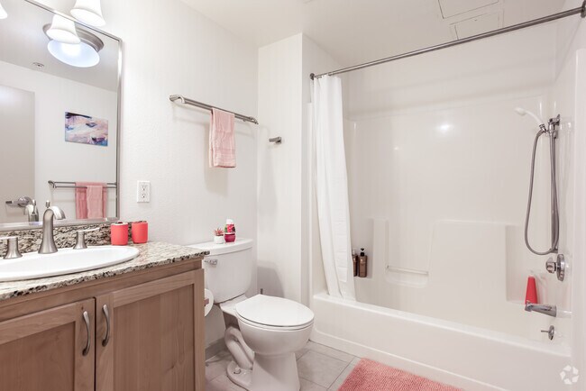 5 habitaciones, 3 baños - 1109 pies cuadrados - Wesley House