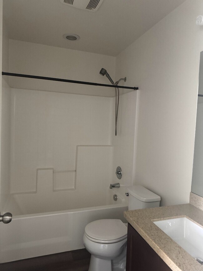 Foto del edificio - 1447 Misty Ln