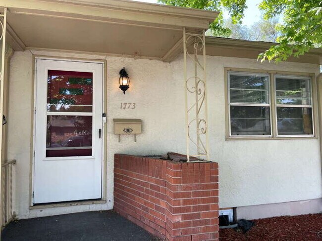 Foto del edificio - 1773 Palmer Park Blvd