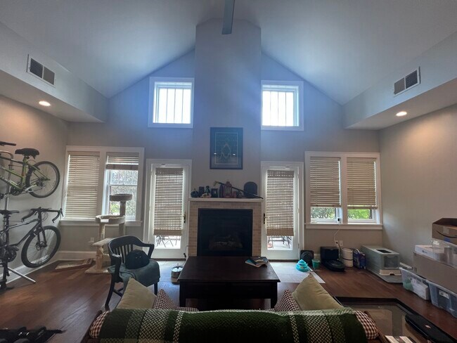 Foto del edificio - 2 Fall Pippin Ln