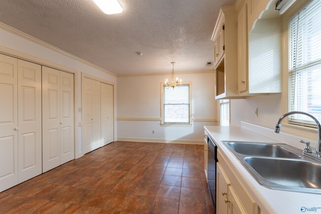 Building Photo - 106 Cranberry Way