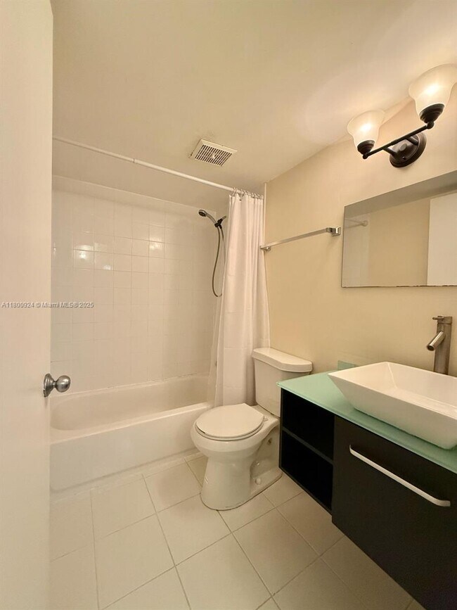Foto del edificio - 1720 NW N River Dr