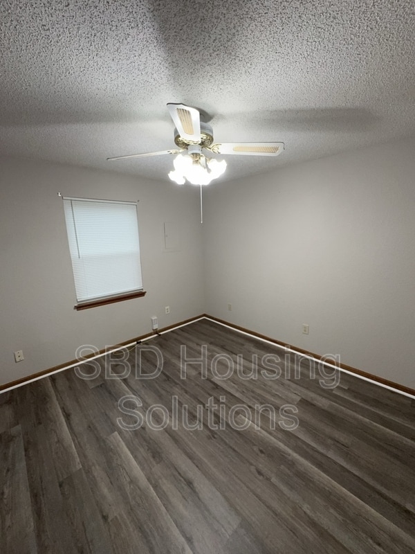 Building Photo - 16606 E Gudgell Rd