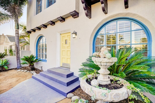 Photo - 479 Gaviota Ave Apartments