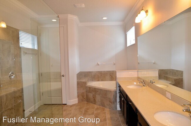 Foto del edificio - 6 br, 5.5 bath House - 5205 Waterside Vist...