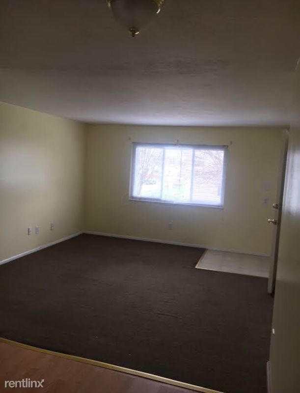 Building Photo - 3033 Markham Rd