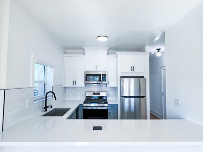Building Photo - 303 San Juan Ave