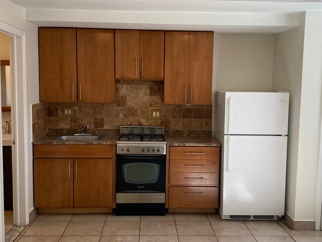 Building Photo - 2183 Kimball St