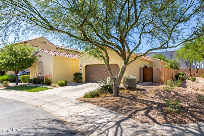 Building Photo - 290 E Indigo Dr