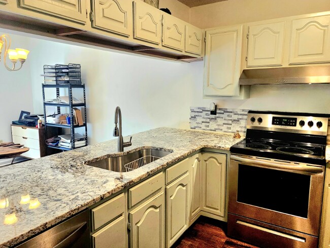 Foto del edificio - 701 Parkway Vista Dr