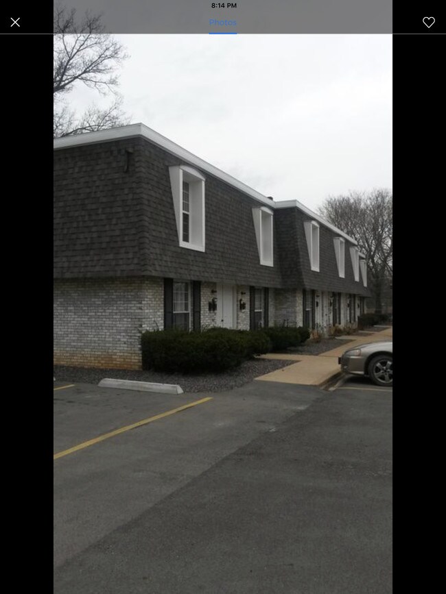 403 N Carleton St Unit 8, Farmington, MO 63640 Apartment for Rent in