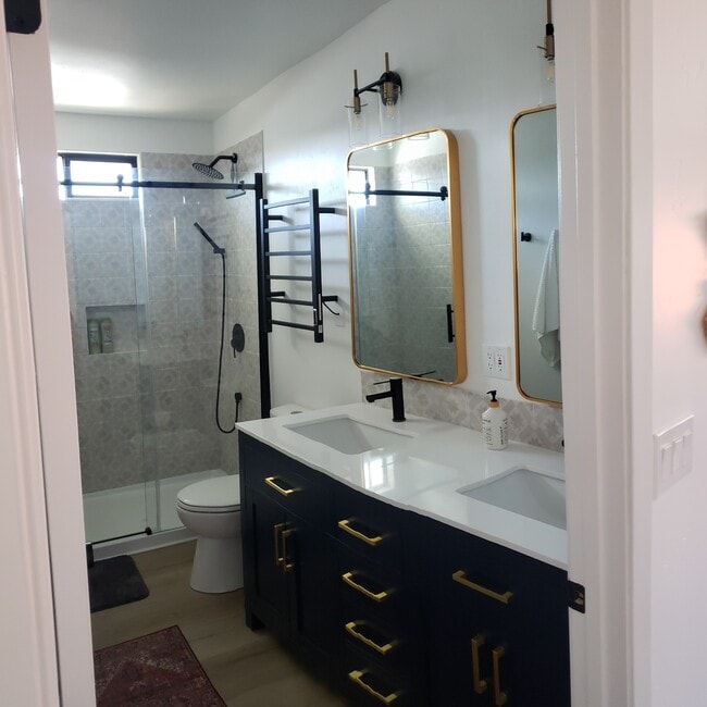 Building Photo - 1113 Trouville Ave