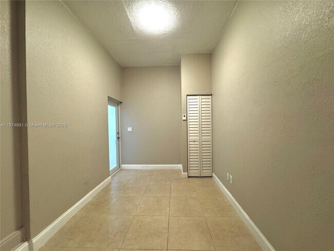 Foto del edificio - 105 NW 123rd Ave