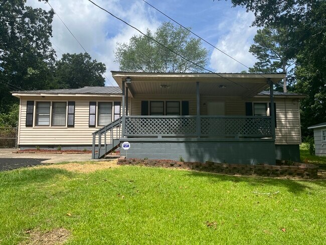 Building Photo - 100 Lawson Dr Birmingham, AL 35215