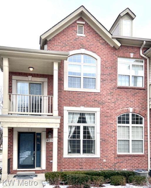 423 Old Pine Way, Walled Lake, MI 48390 Condo for Rent in Walled Lake