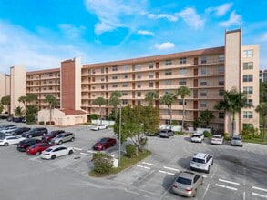 Building Photo - 14527 Bonaire Blvd