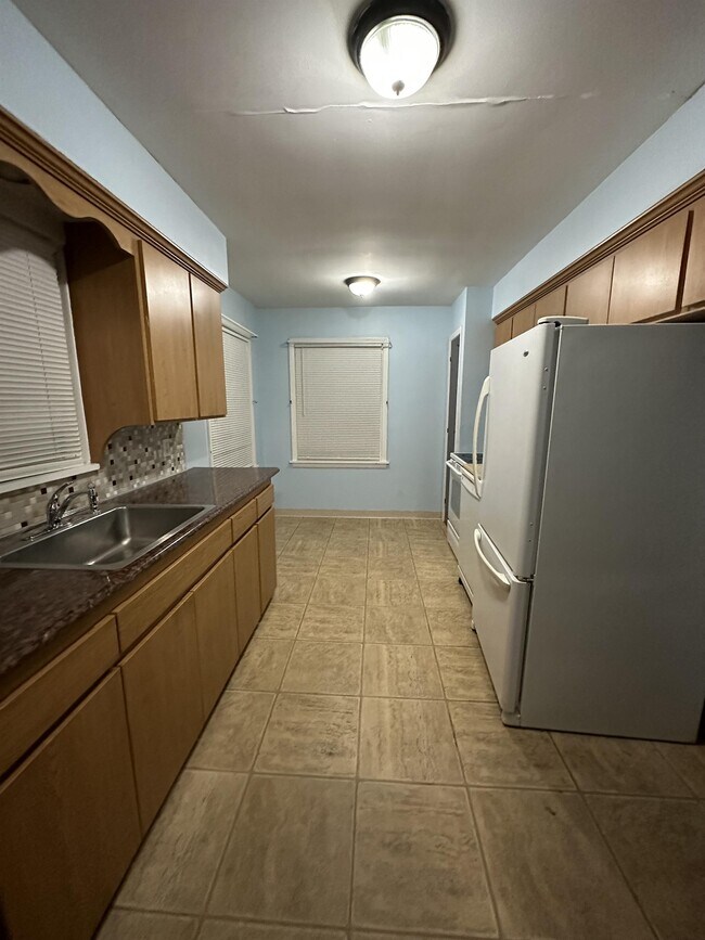 Building Photo - 354 Halle Dr