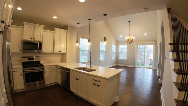 Building Photo - 10721 Clock Tower Dr