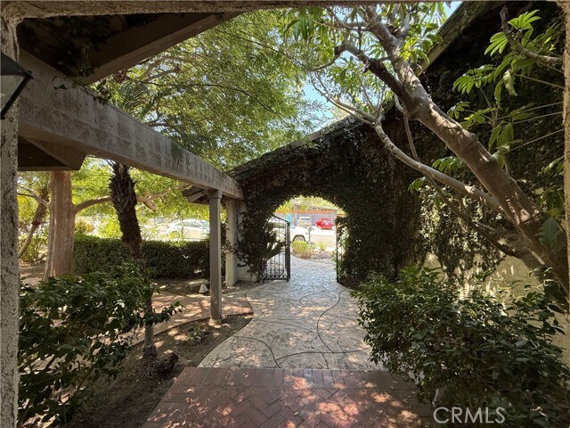 Foto del edificio - 1690 Stoddard Ave