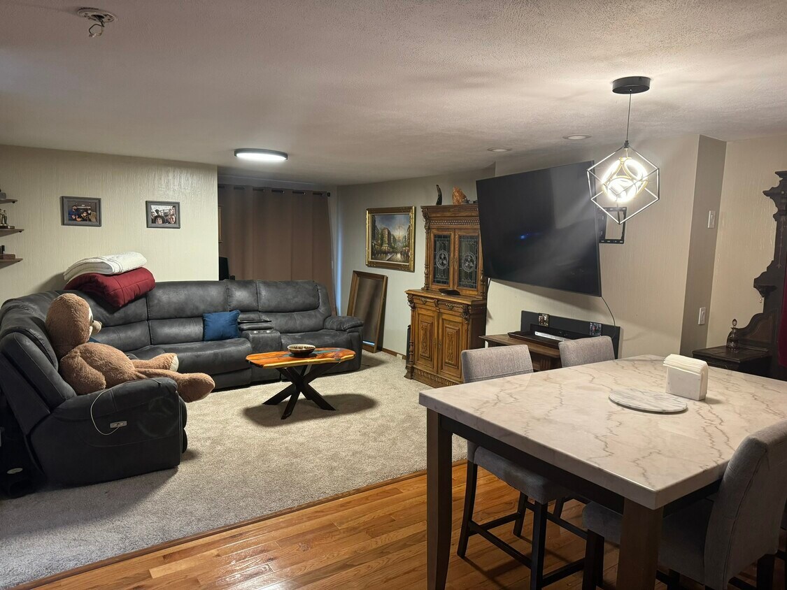 Foto principal - 39 Littlefield Ct