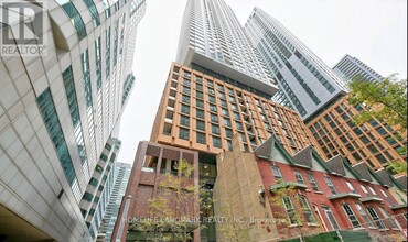 Building Photo - 8 Widmer St