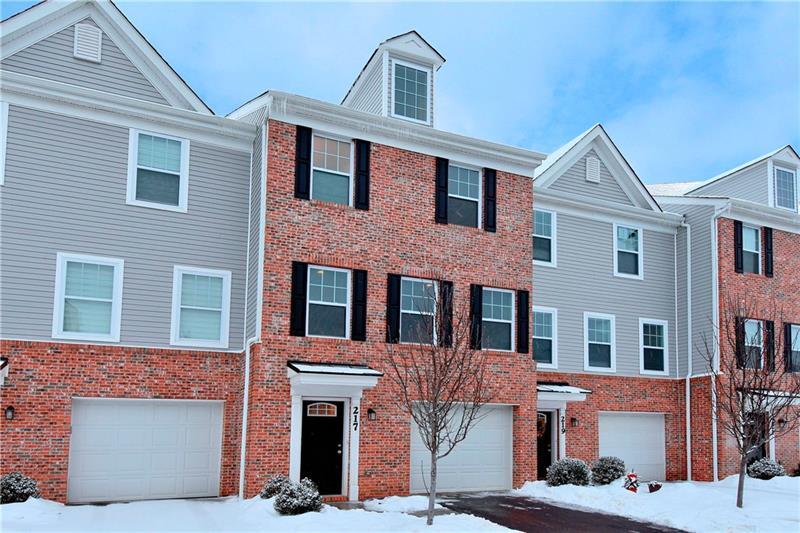 Foto principal - 217 Faulk Dr