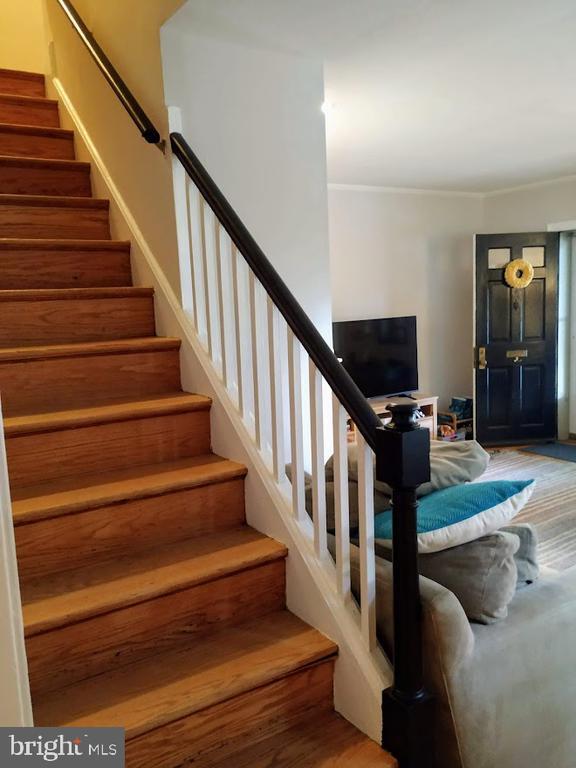 Building Photo - 1210 S Barton St