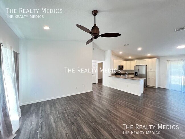 Foto del edificio - 125 Fisher Ct