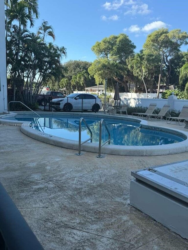 Foto del edificio - 6200 NE 22nd Way