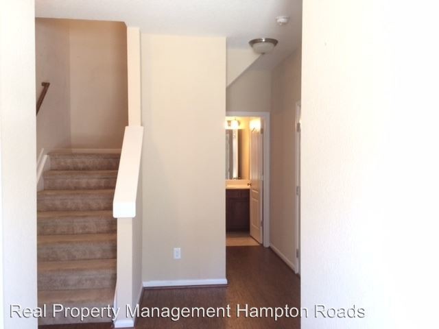 Building Photo - 4 br, 3.5 bath House - 253 Carnelian Street