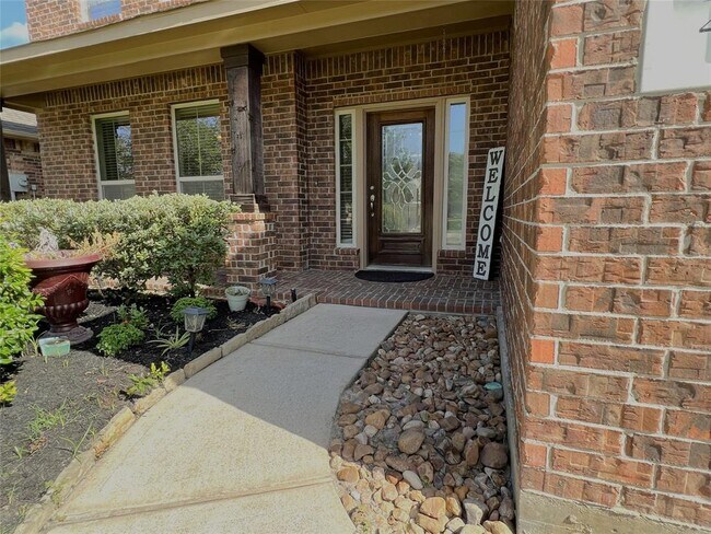 Building Photo - 114 Pheasant Run Dr