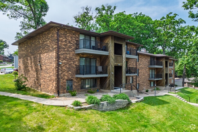 Building Photo - Forest Ridge Apartments