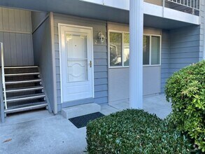 Building Photo - 8325 Cirque Dr W