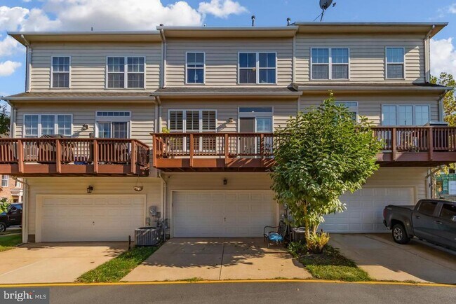 Foto del edificio - 642 Belmont Bay Dr