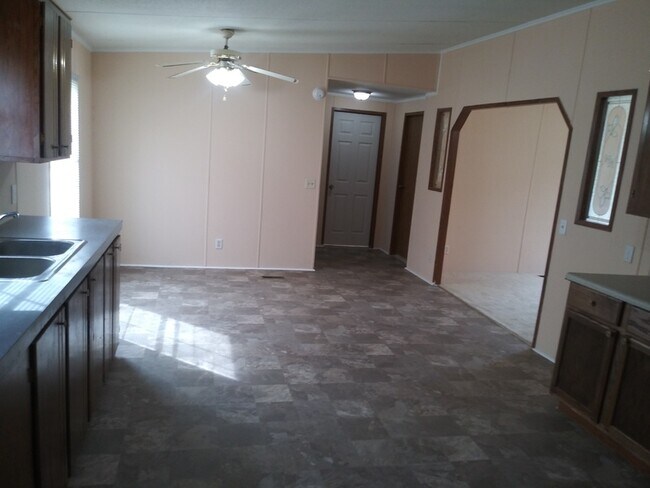 Foto del edificio - 6235 Jamie Rd