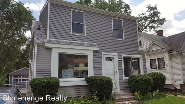 Building Photo - 1834 Evansdale Ave