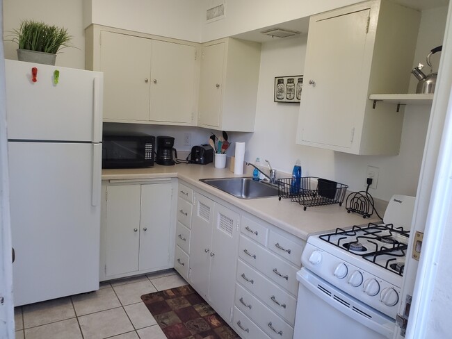 Foto del edificio - 220 W 21st St