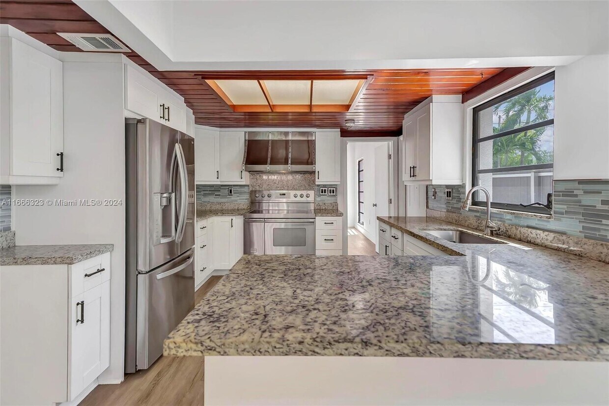 Foto principal - 44 NW 27th Ct