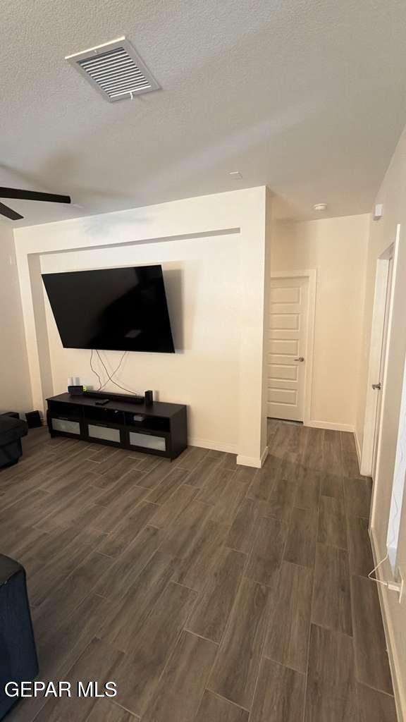 Foto del edificio - 476 Deserts Dr