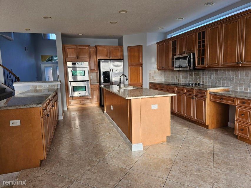Primary Photo - 6 br, 4 bath House - 3073 Hartridge Ter