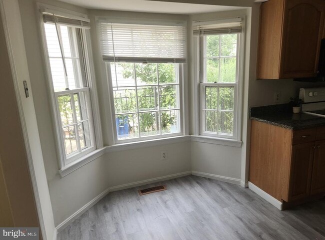 Building Photo - 10323 Snowpine Way