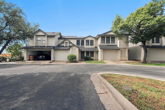 Foto del edificio - 12212 Brigadoon Ln