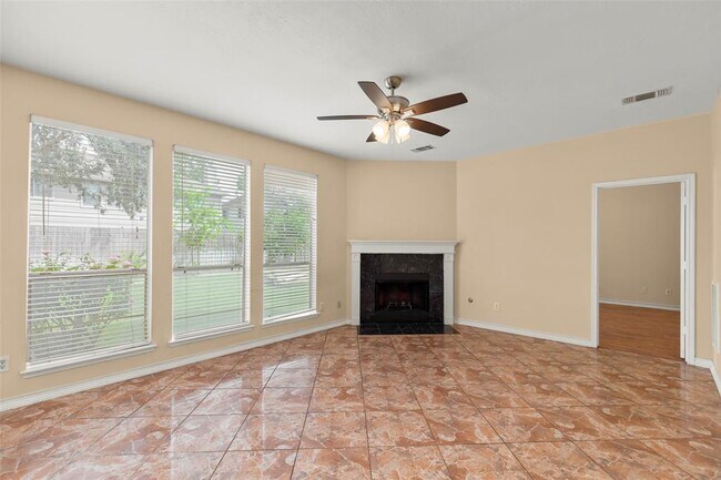 Foto del edificio - 16927 Fairway Glen Ln