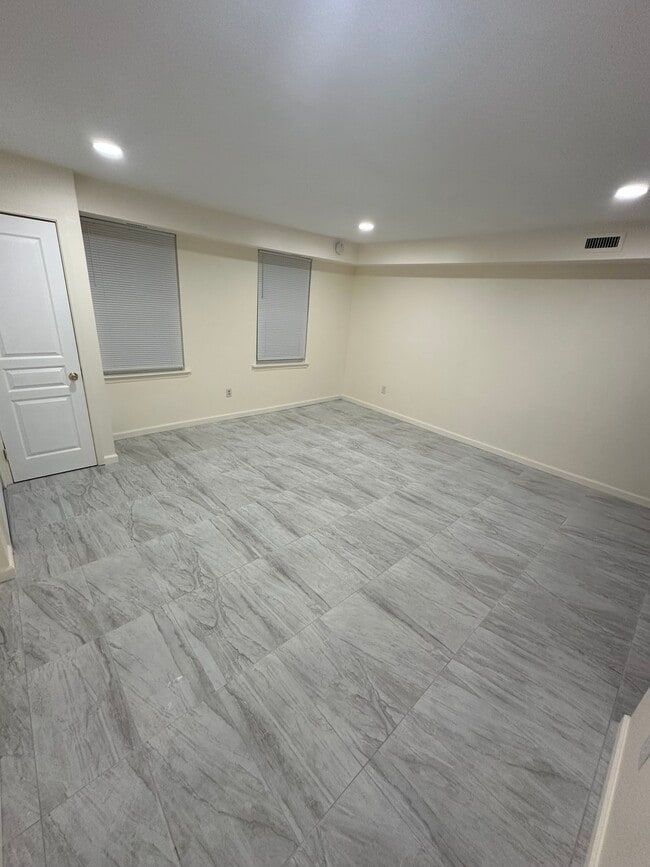 Building Photo - 2776 Willits Rd