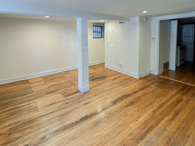 Foto del edificio - 3309 N Southport Ave